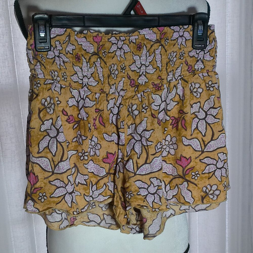 AERIE Shorts Flowy Elastic 3" Band Waist Gold w/Pink Floral Design SP